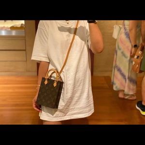 Brand New Louis Vuitton PETIT SAC PLAT